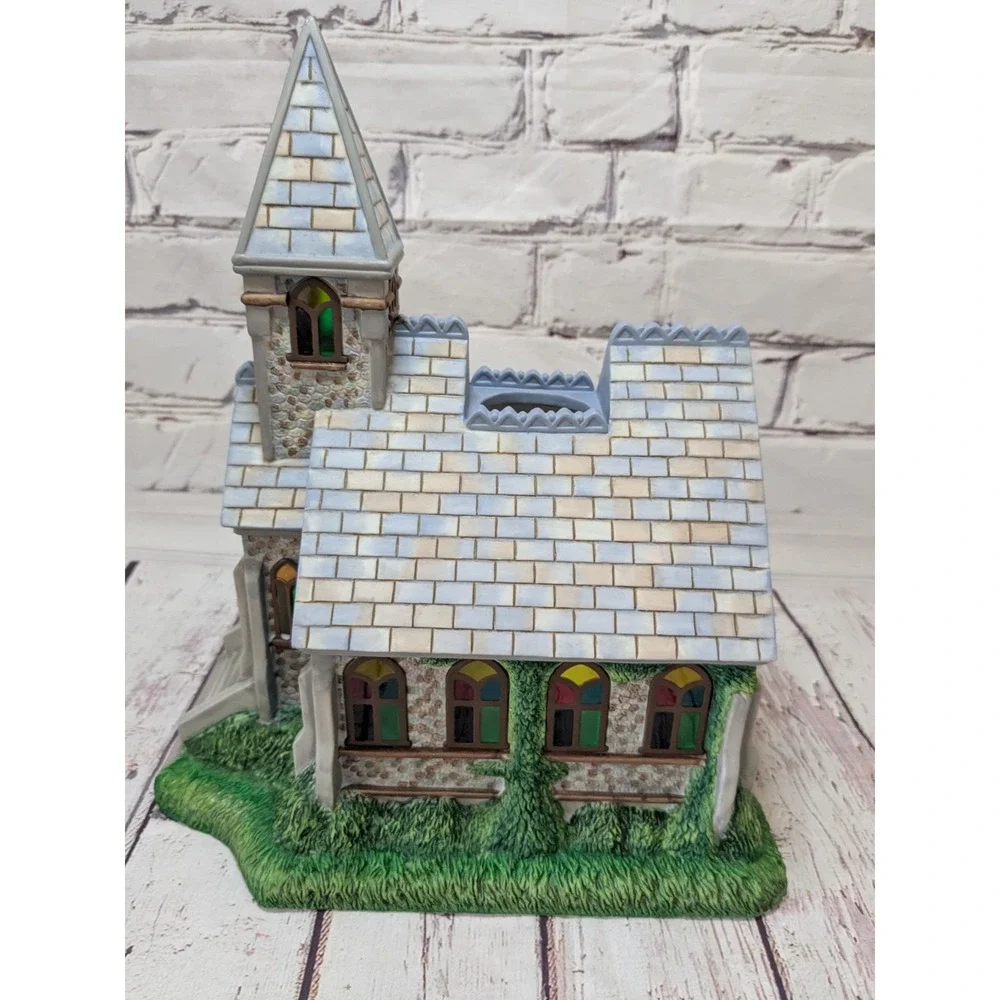PARTYLITE Olde World Village #2 CHURCH Tealight Candle Holder Christmas Decor‎